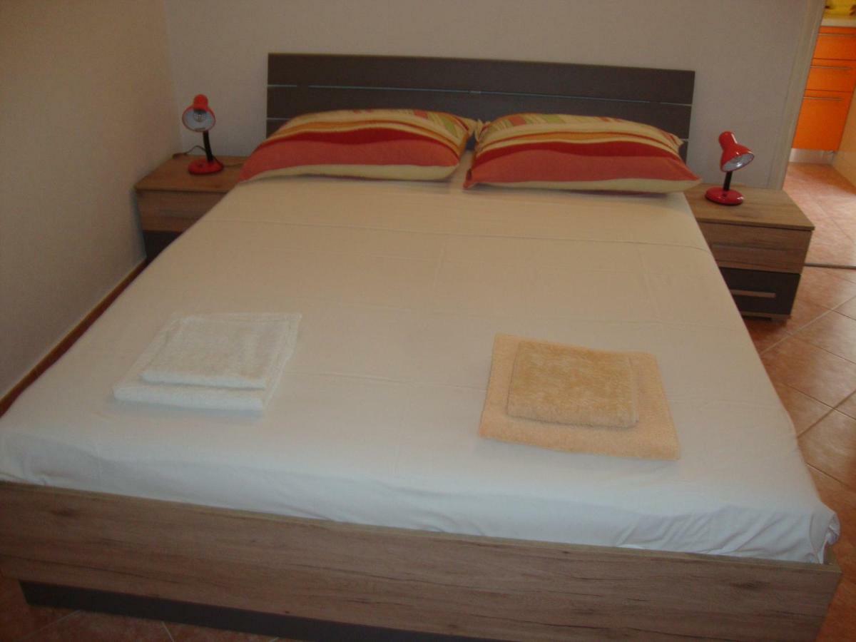 Apartments Mediterranean Sundance Vodice Exterior photo